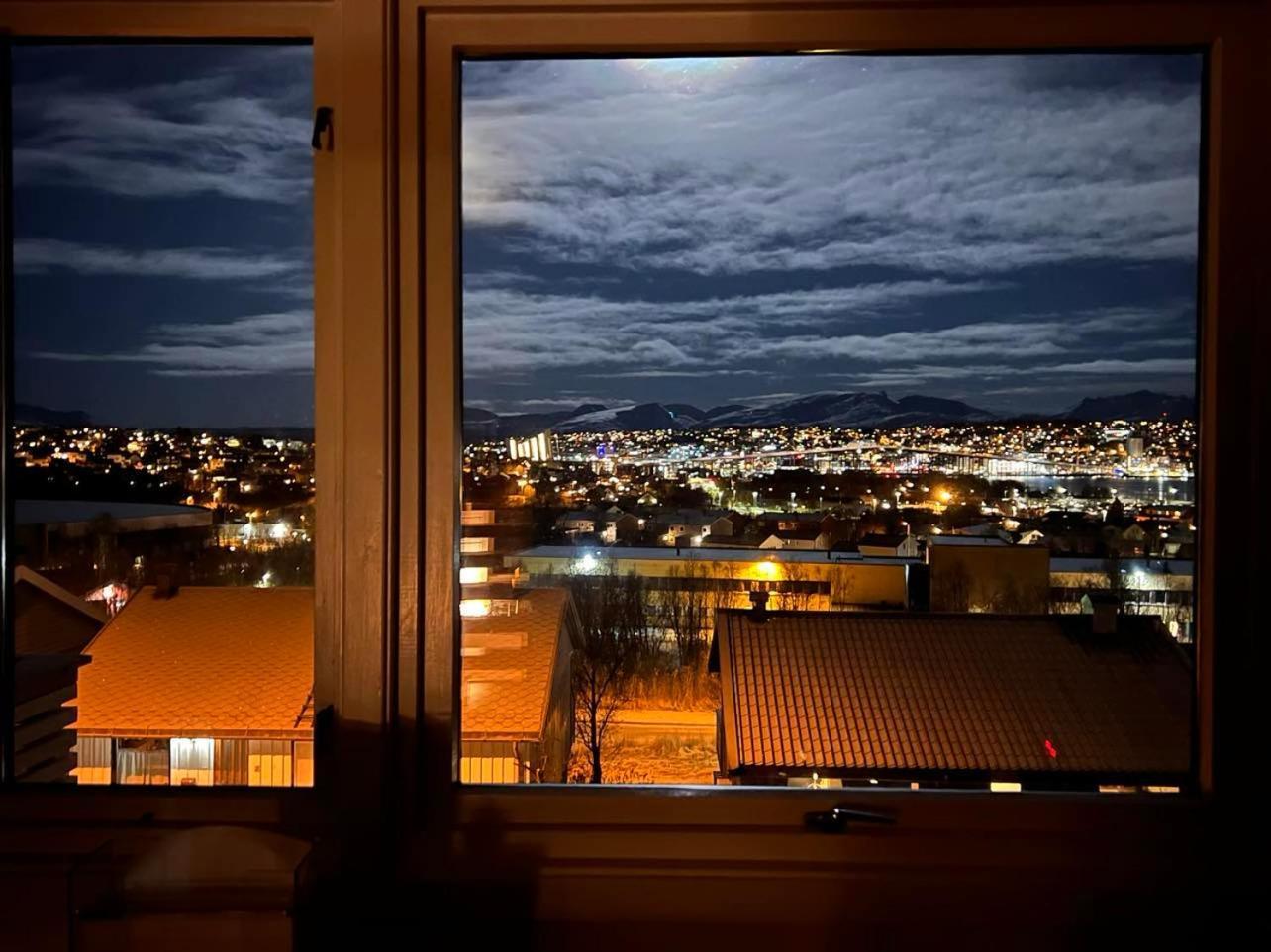 Villa Large House With Spectacular View Tromsø Exterior foto