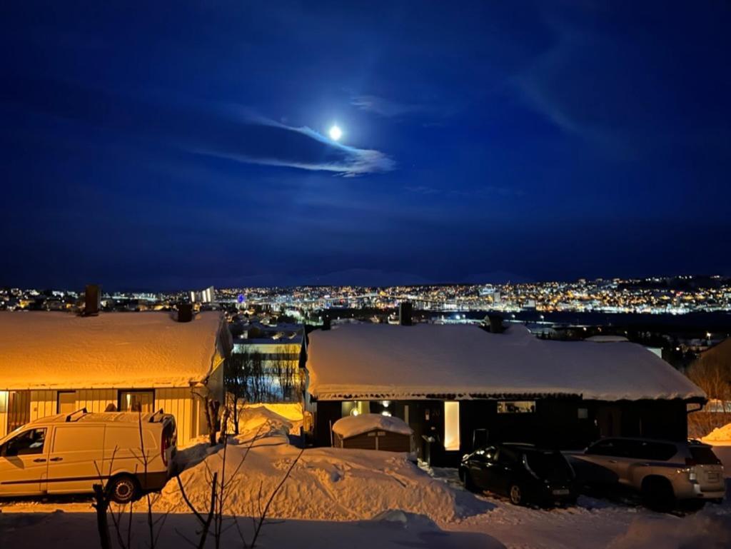 Villa Large House With Spectacular View Tromsø Exterior foto